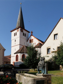 Außenansicht Kirche Eichfeld